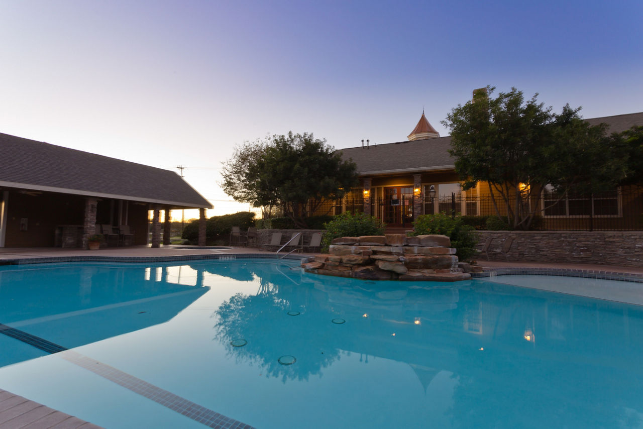 Pool at The Ravinia Apartments (3 of 3)