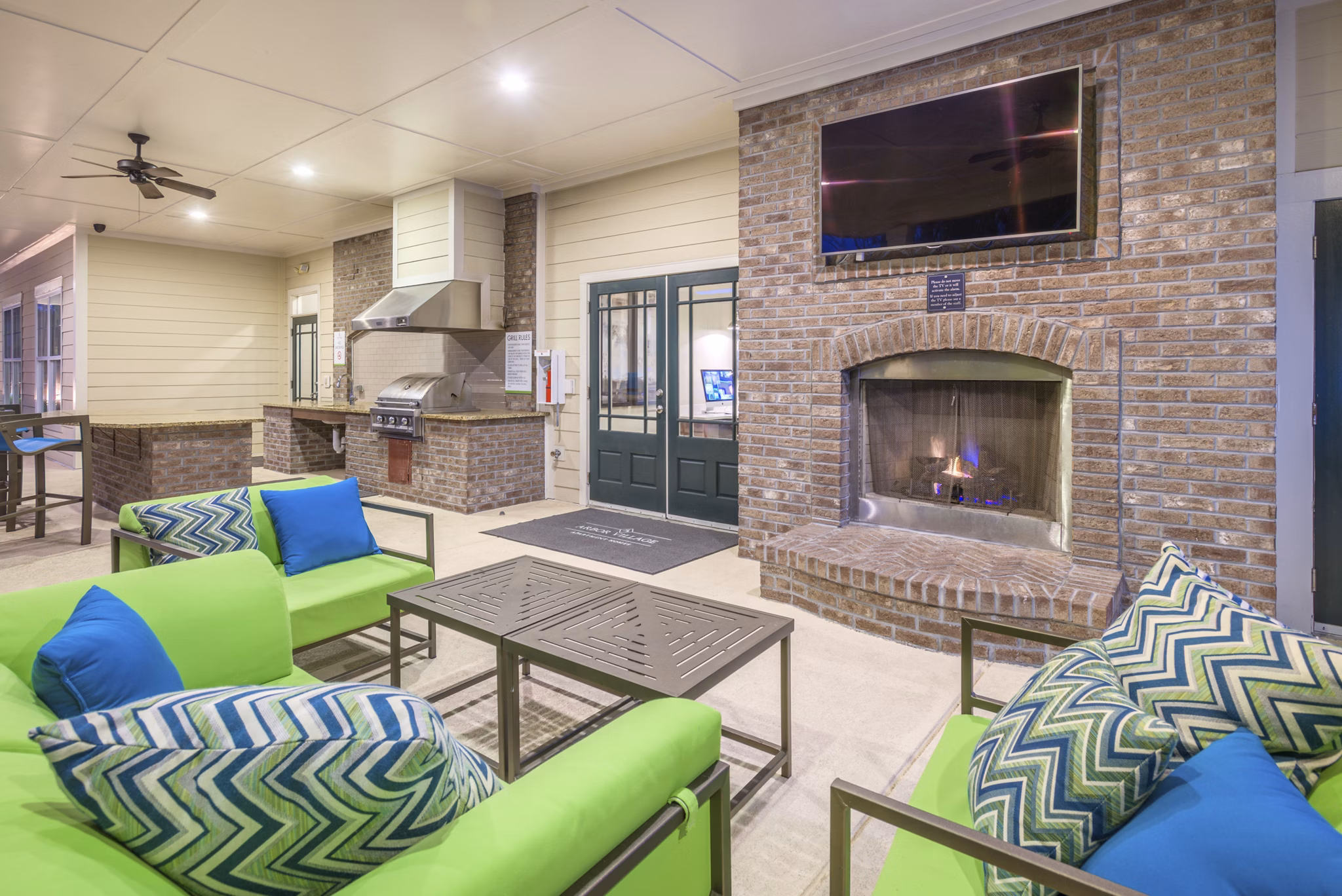 fire pit at Arbor Village Apartments
