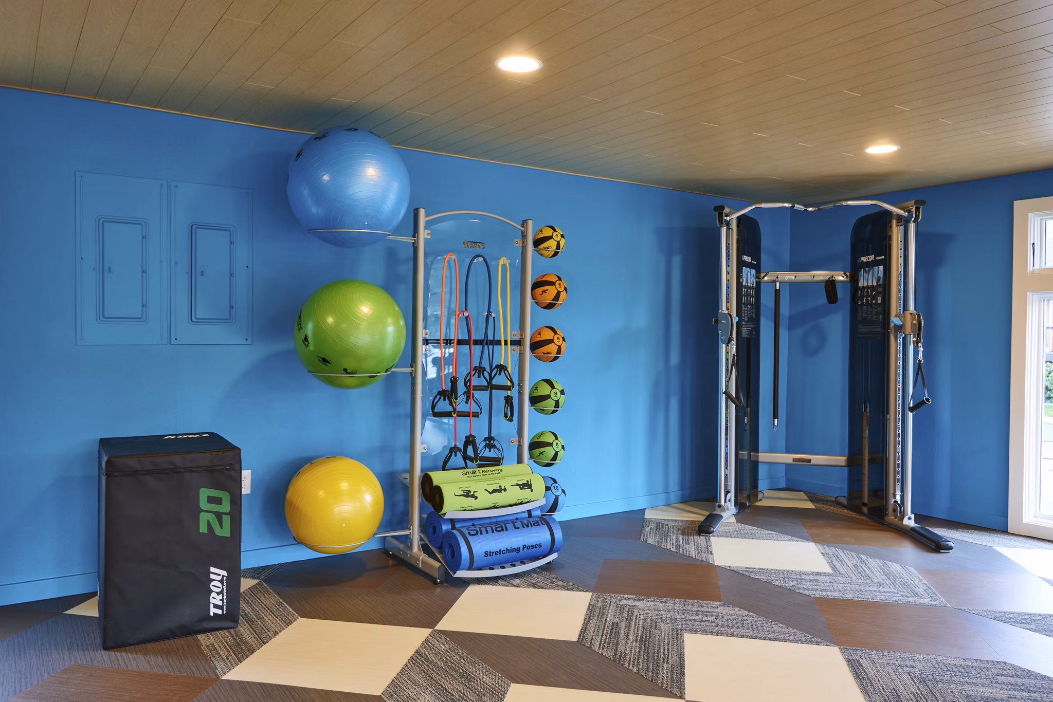 Fitness center with state-of-the-art equipment at Lineage at Willow Creek Apartments