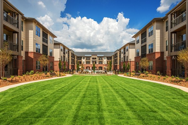 Fountains Matthews: Classic architecture luxury apartments in serene Matthews location