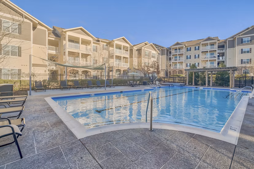 Property images of River Oaks Apartments