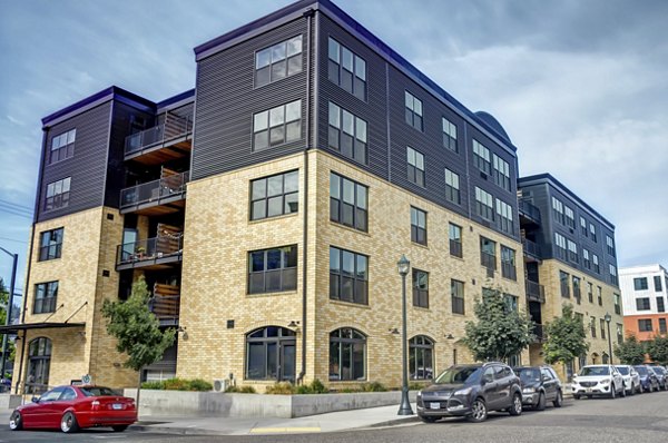 Waterline Apartments: Modern design of luxury high-rise in prime location