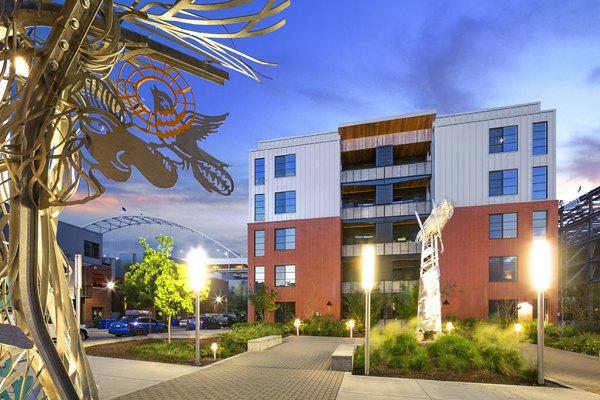 Waterline Apartments: Stunning architectural of luxury riverfront apartments in Portland, OR.