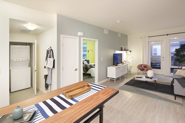 Dining area with modern furnishings at Foundry Commons Apartments in a vibrant San Francisco neighborhood
