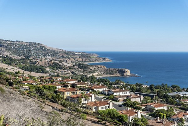 Avana Rancho Palos Verdes: Scenic view from luxury apartments overlooking lush landscapes