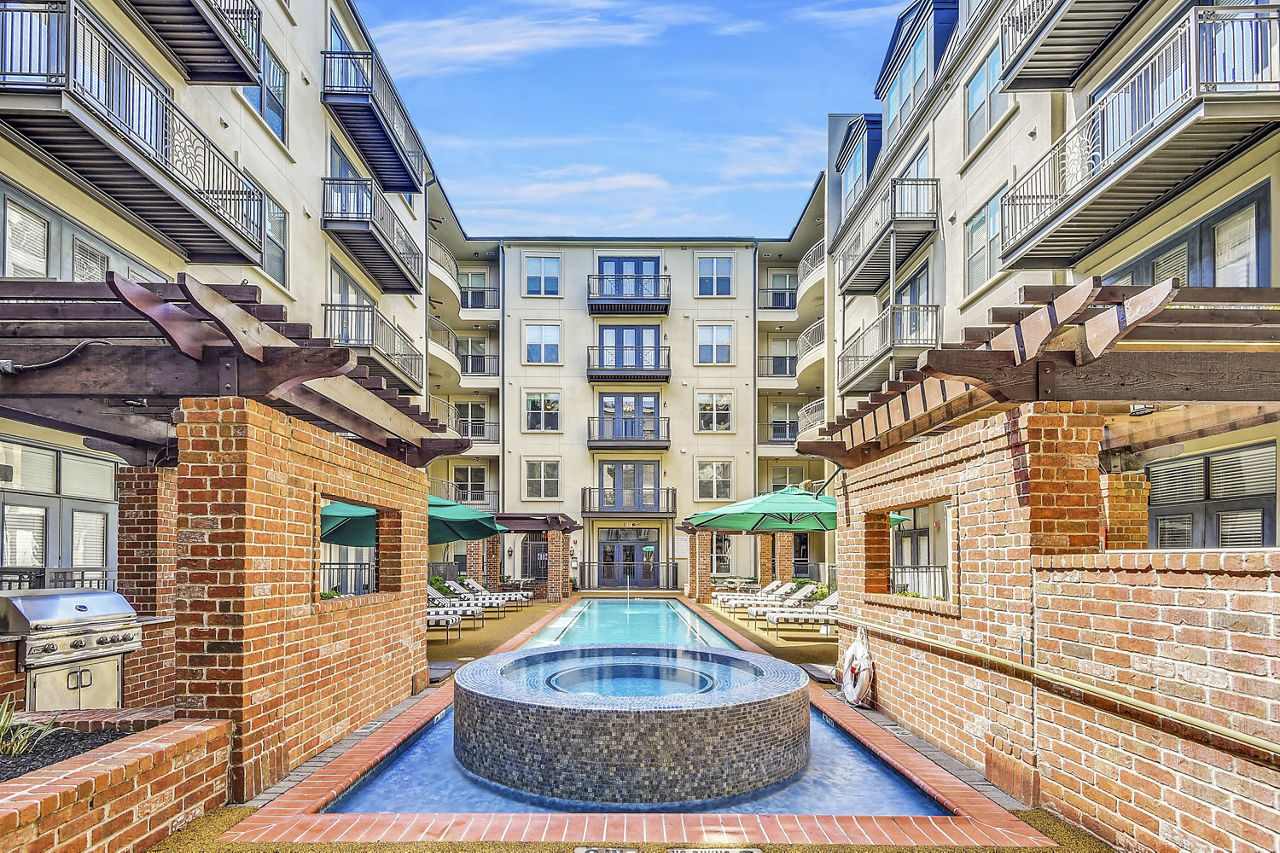 La Maison River Oaks Houston Tx 4 of 12