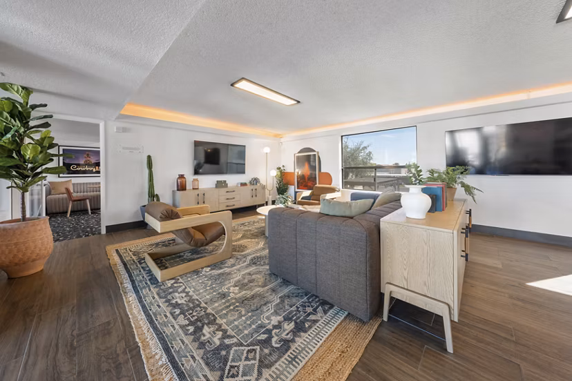 clubhouse at Visconti at Camelback Phase II Apartments