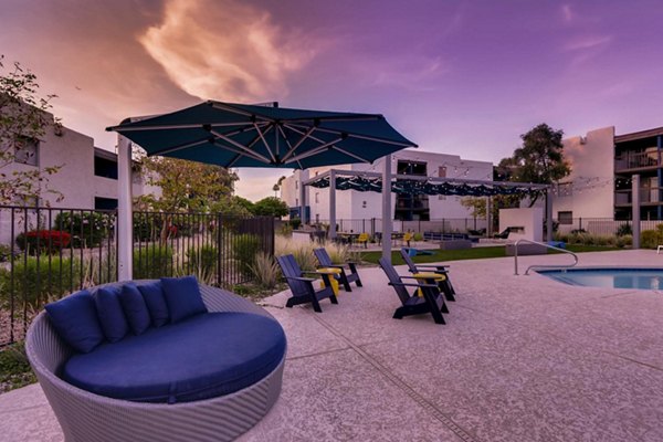 pool at Visconti at Camelback Apartments