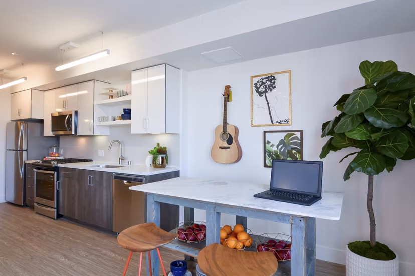 Dining room featuring modern table and chairs in Parker luxury apartments