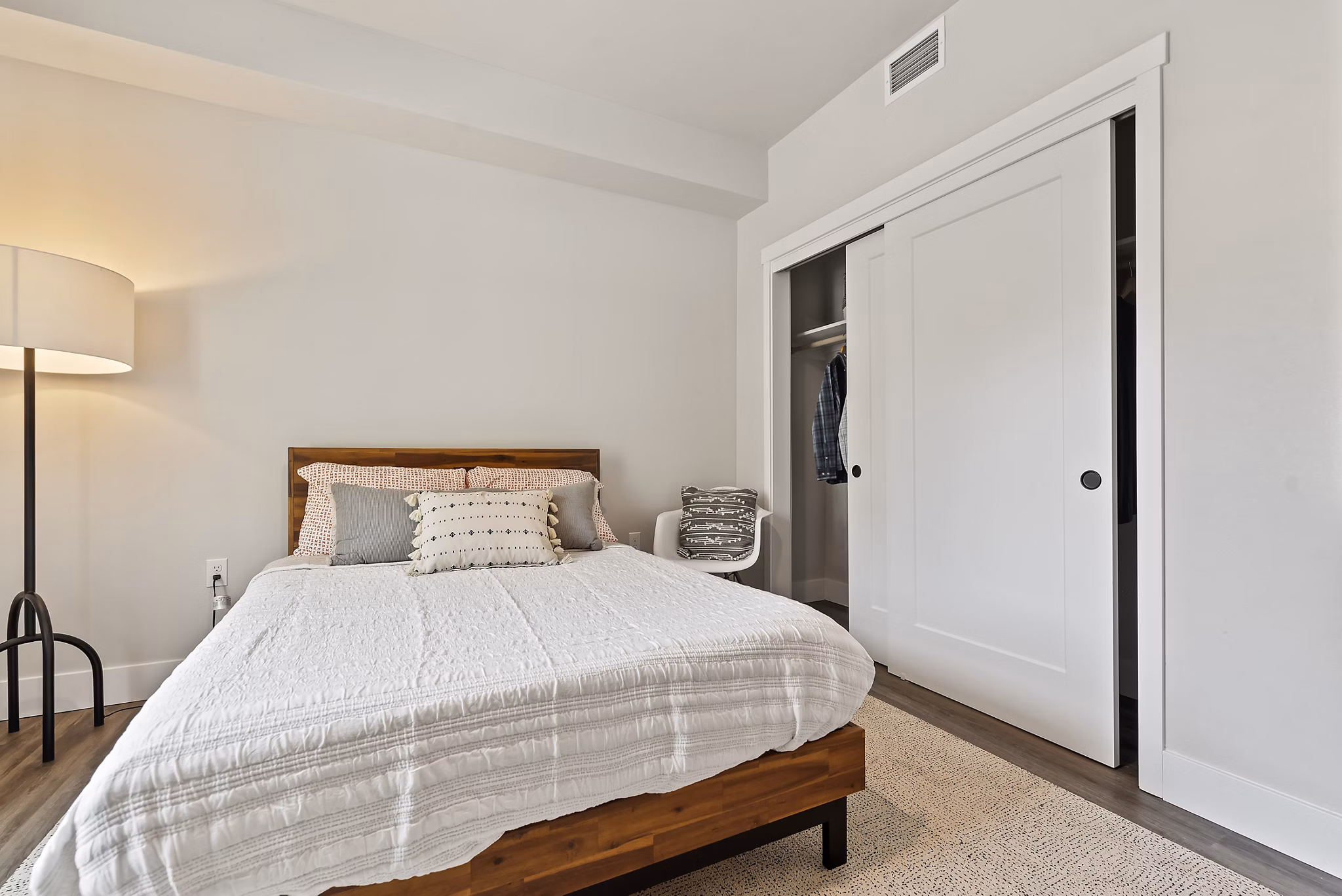 bedroom at River Pointe Apartments
