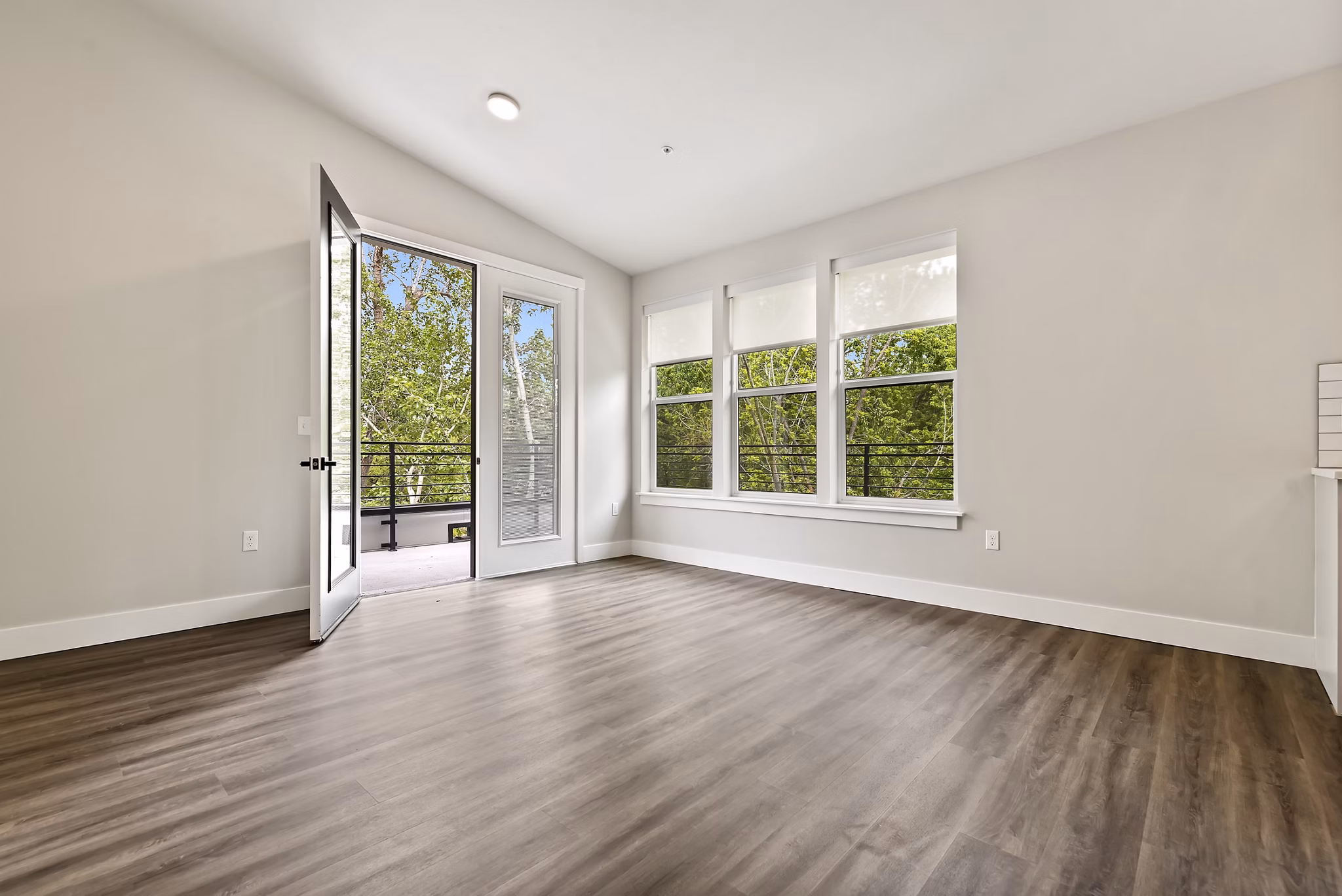 living room at River Pointe Apartments