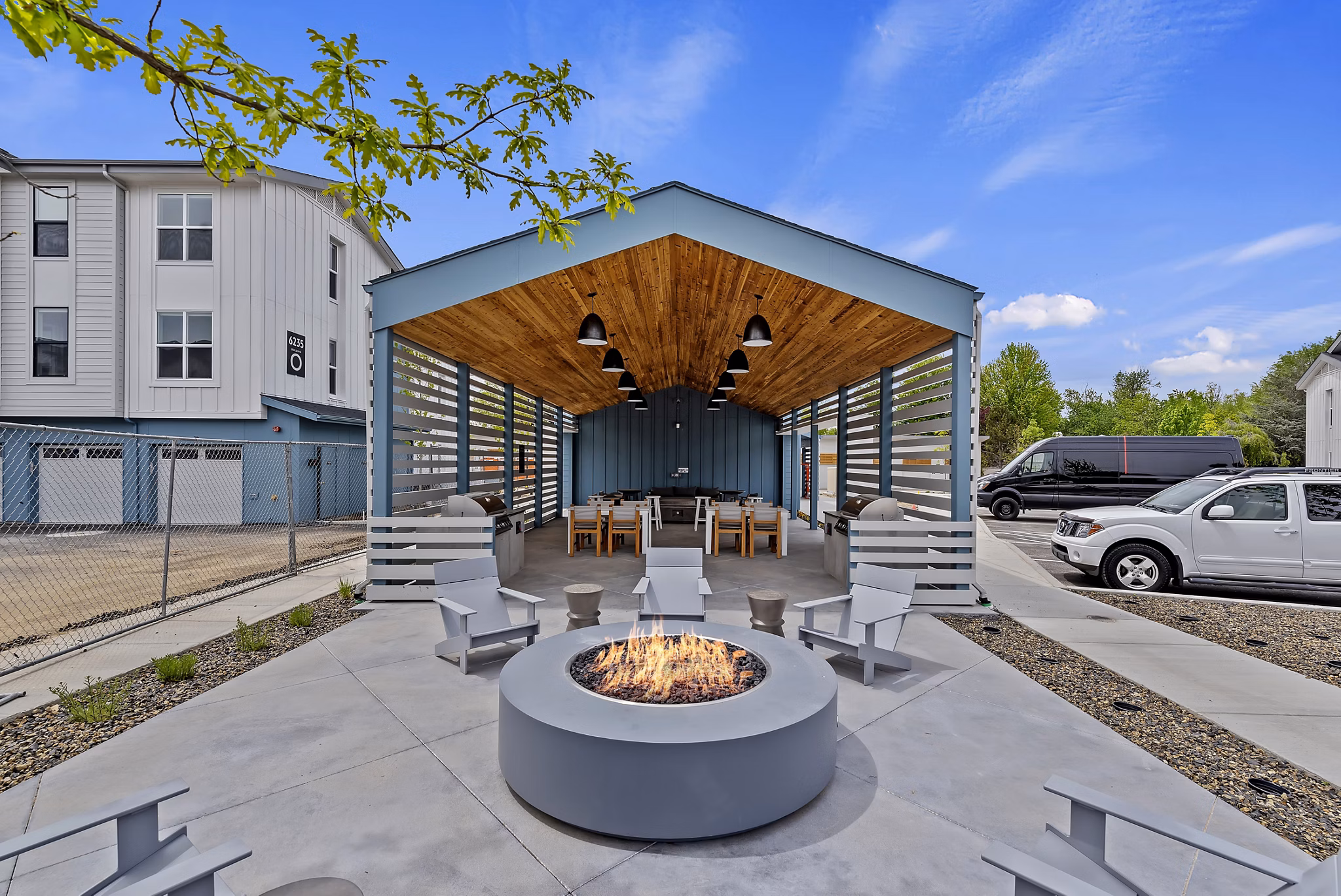 patio at River Pointe Apartments