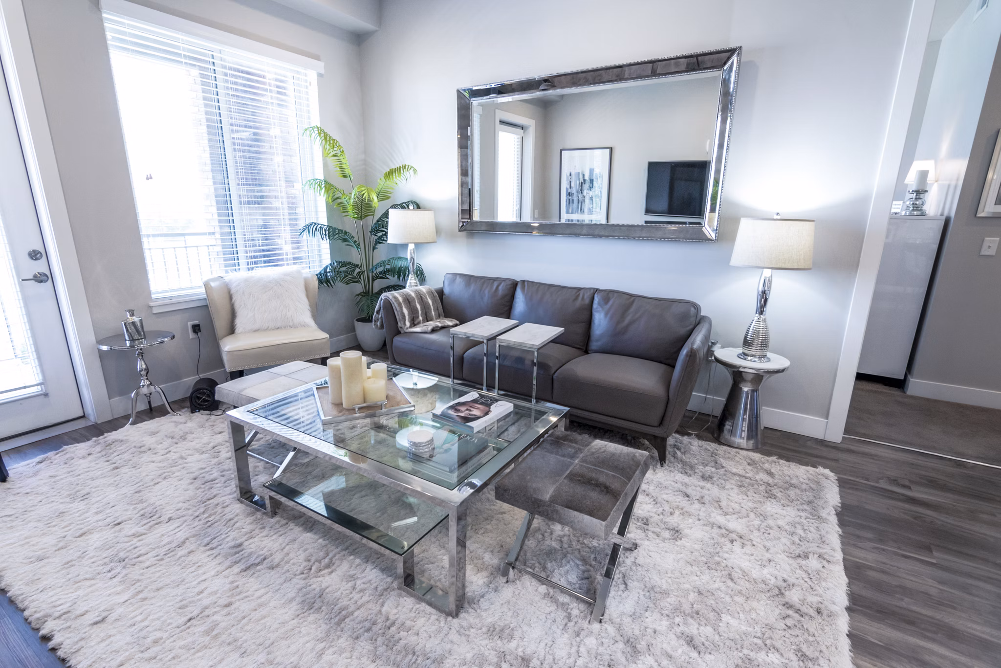 Comfortable living room with modern dÃ©cor and open layout at 4th West Apartments