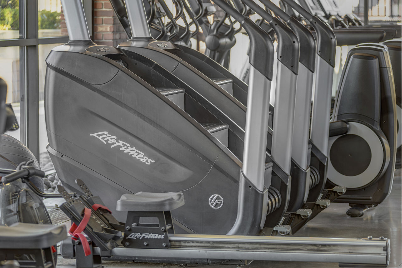 Gym at 4Th West Apartments (3 of 4)