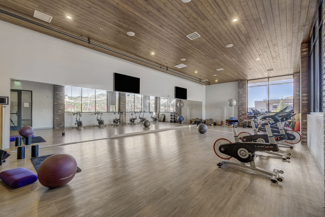 Gym at 4Th West Apartments (4 of 4)