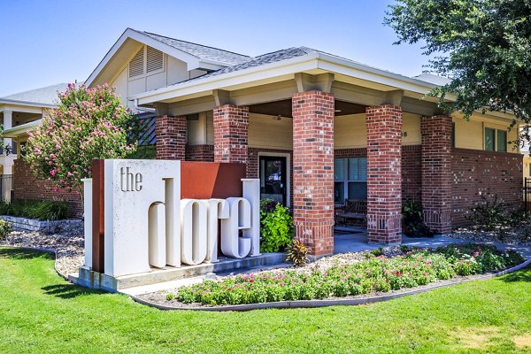 clubhouse/lobby at The Dorel/Girard Court Apartments