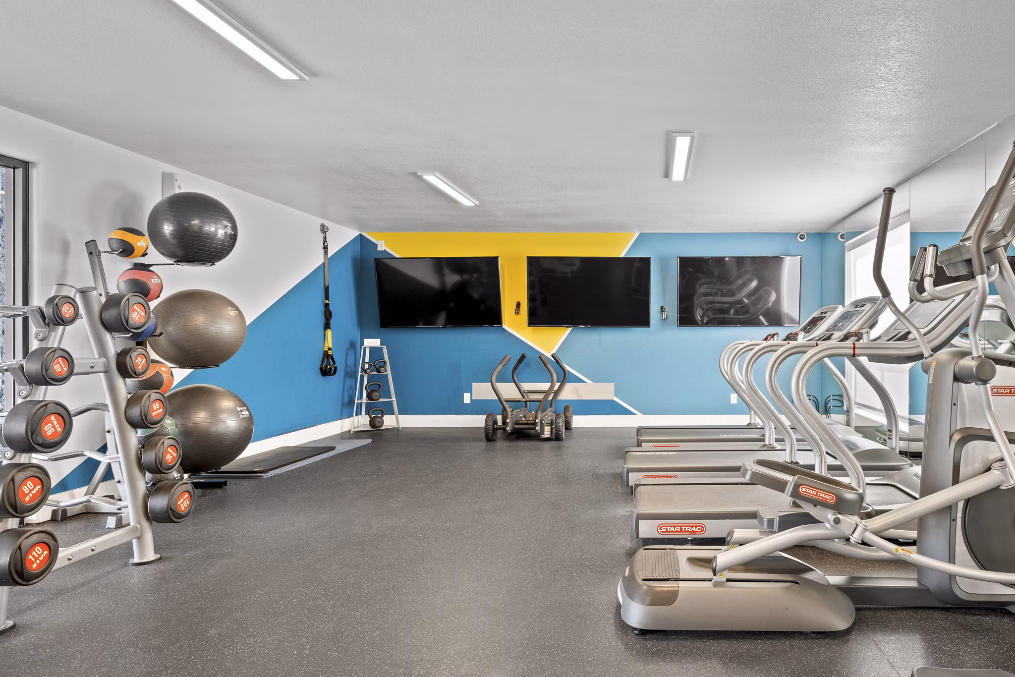 Fitness center with state-of-the-art equipment at The Glen at Old Town Apartments