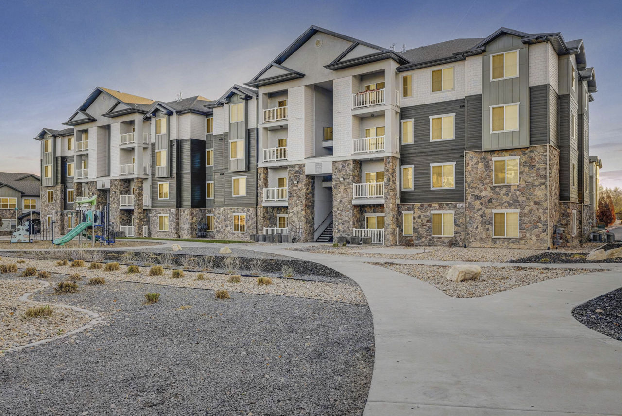 Sandalwood Apartments West Valley City Ut 3 of 12