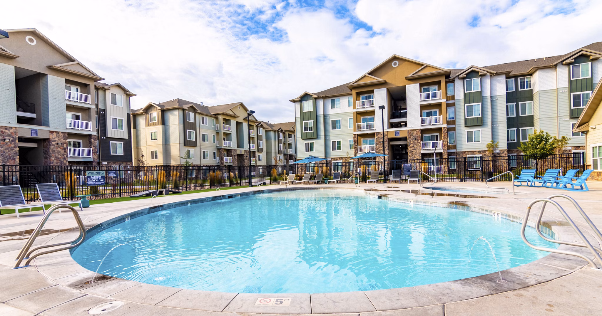 pool at Sandalwood Apartments