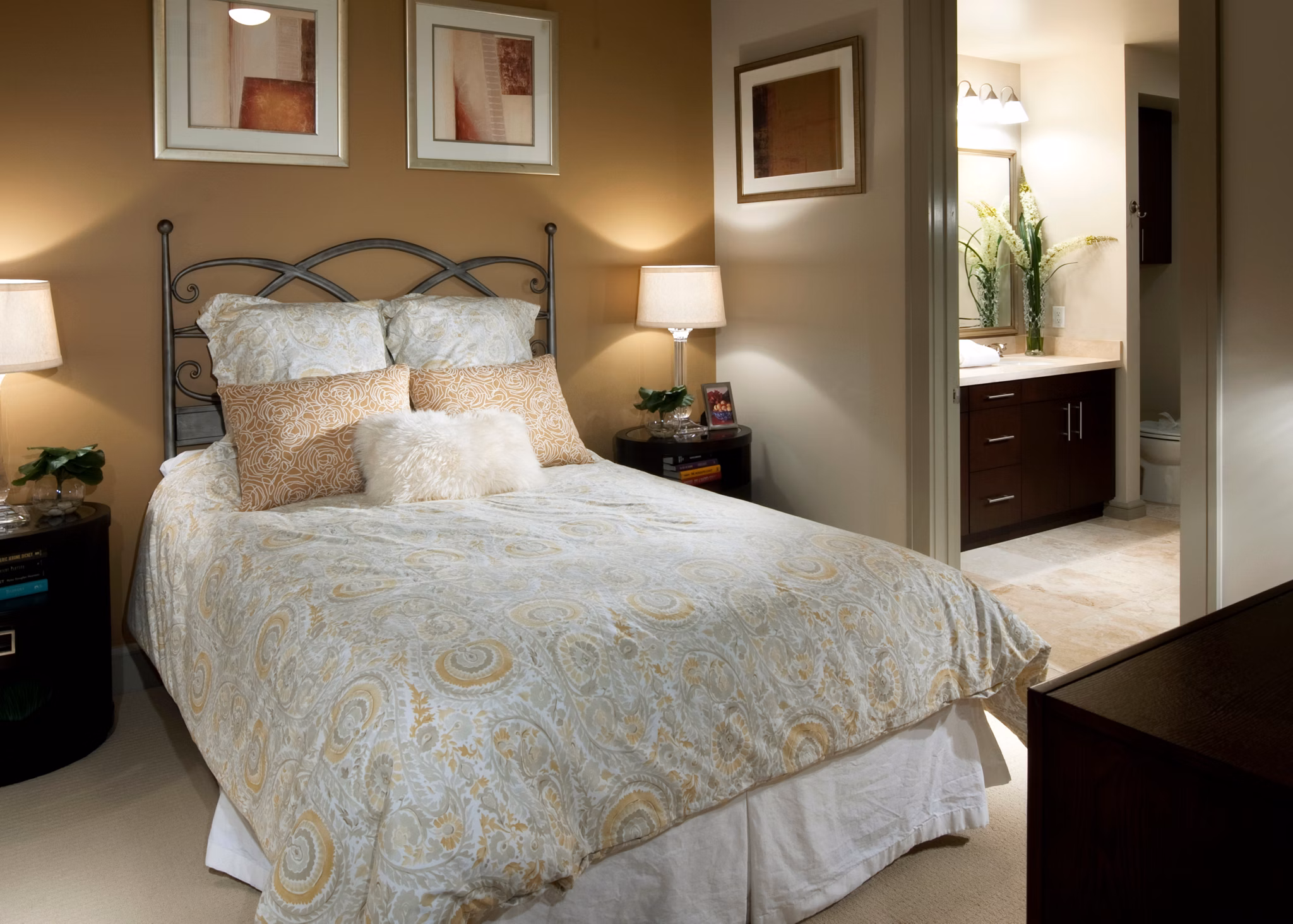 Spacious bedroom with modern decor in Ashton San Francisco Apartments