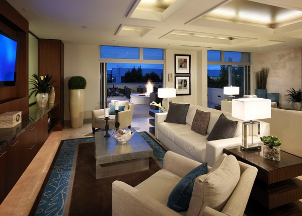 Clubhouse with modern design and cozy seating at Ashton San Francisco Apartments
