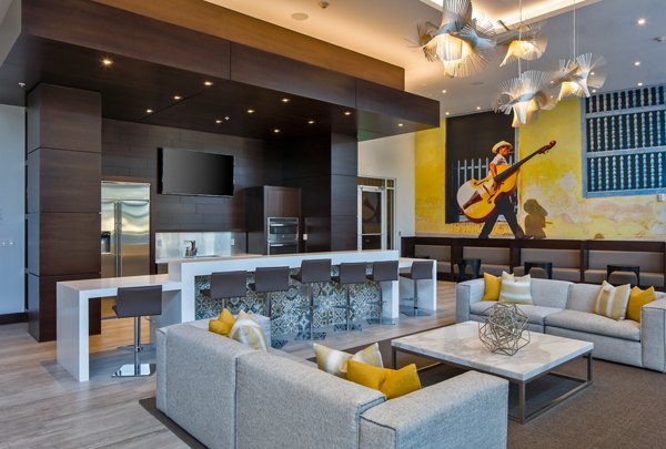 clubhouse at InTown Apartments