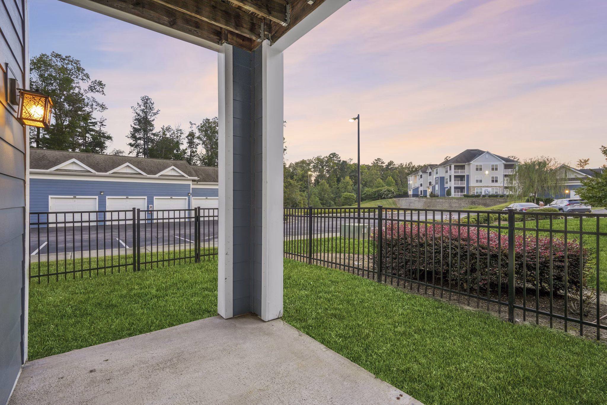 patio at Realm at Patterson Place Apartments
