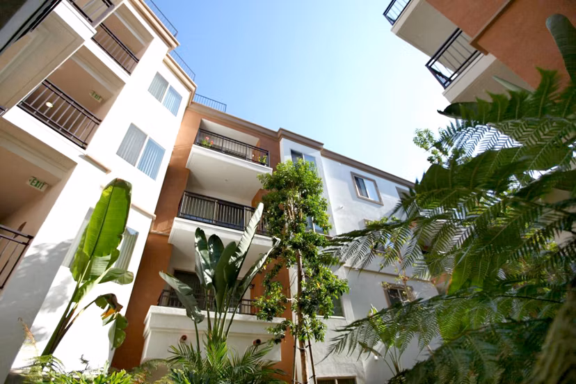exterior at Tuscany Apartments