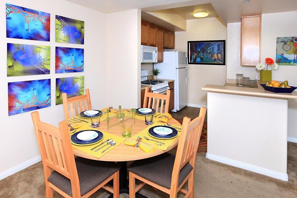 dining room at Tuscany Apartments