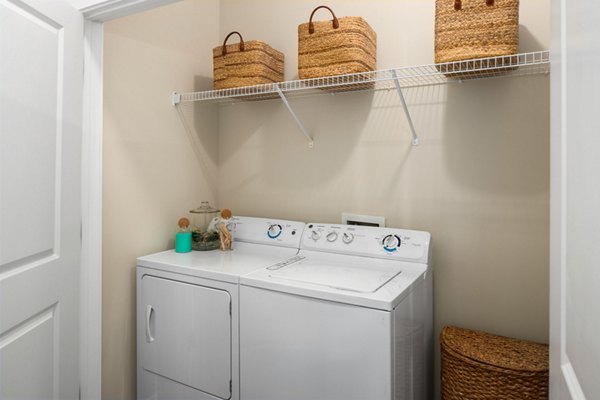 laundry room at 400 Belmont Apartments 