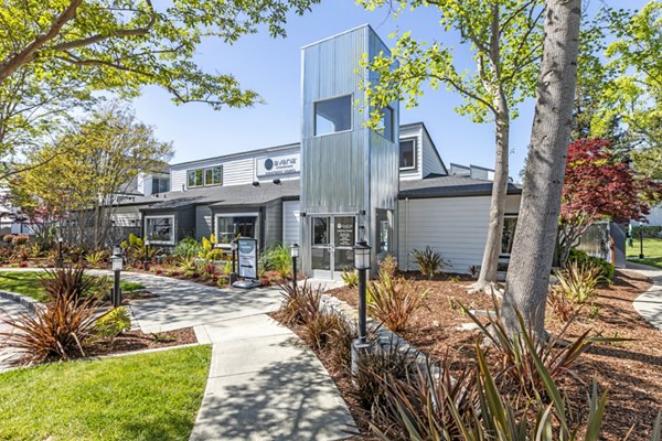 Avana Stoneridge: Elegant of luxury apartments in sunny Pleasanton, CA