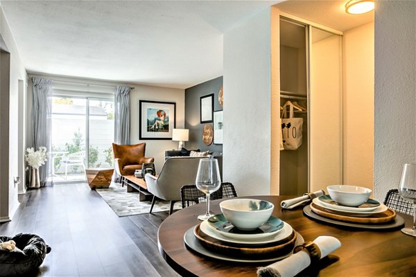 Dining area featuring modern decor at Avana Stoneridge Apartments
