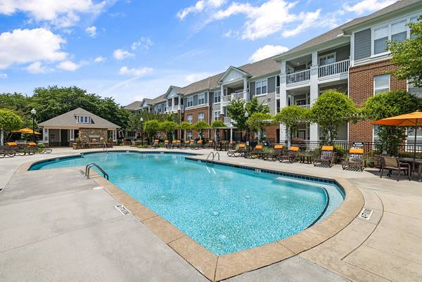 pool at Windsor at Tryon Village Apartments