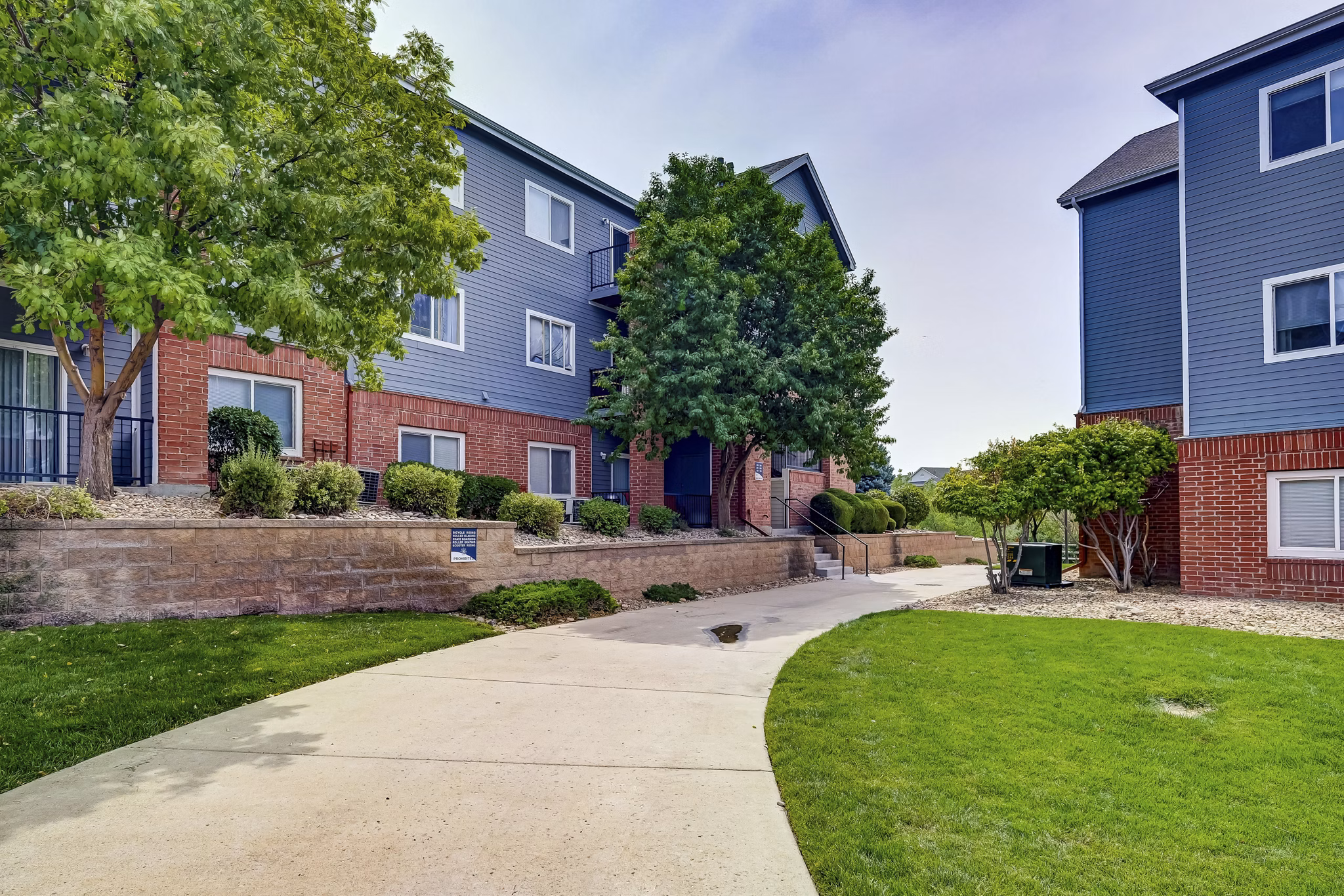 building at North Creek Apartments