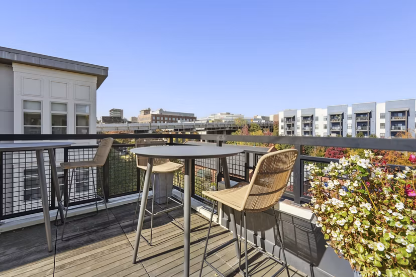 grill area at Ellison on Broad Apartments 
