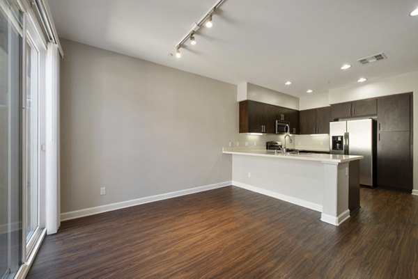 dining area at Townhomes at Lost Canyon Apartments