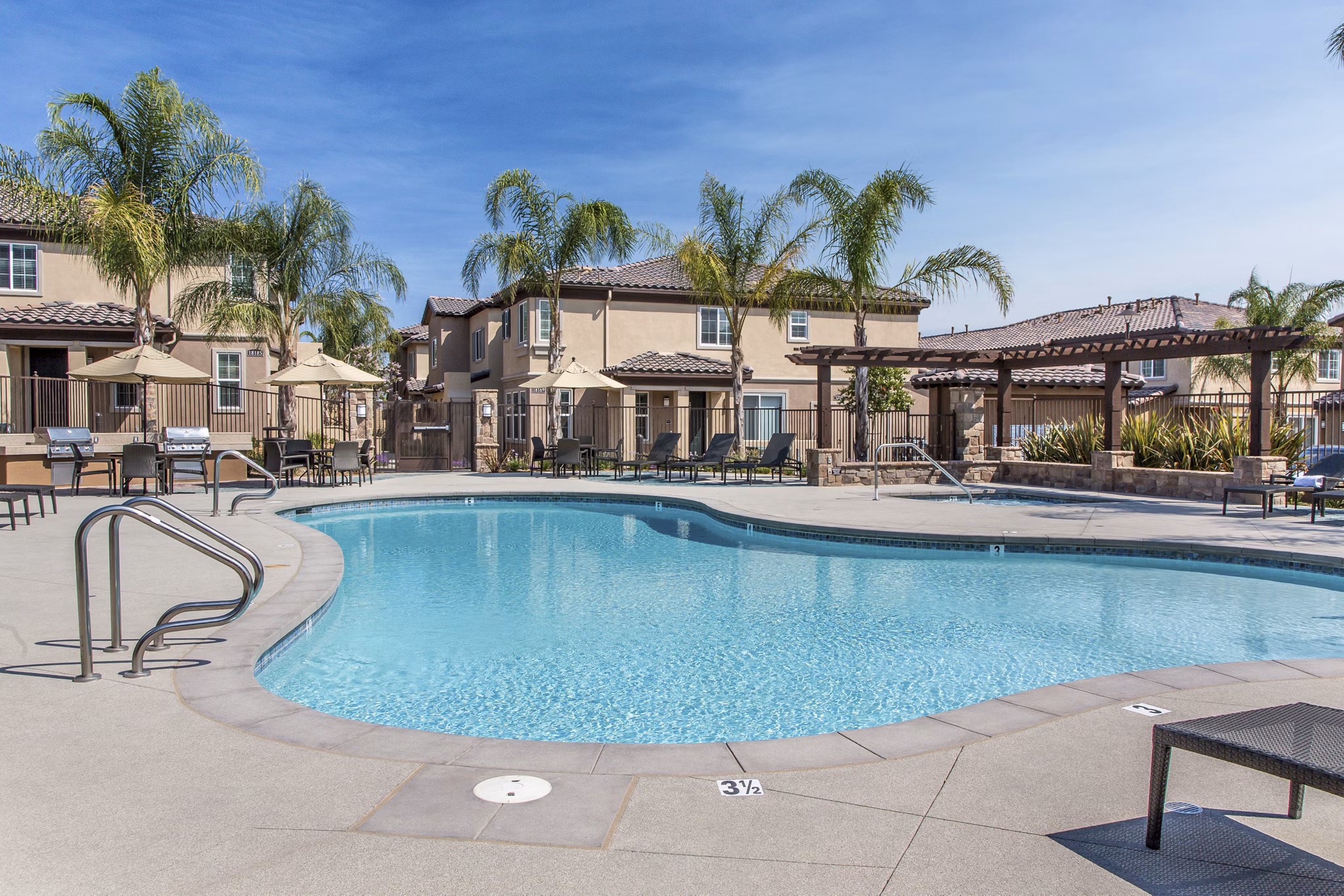 pool at Townhomes at Lost Canyon Apartments