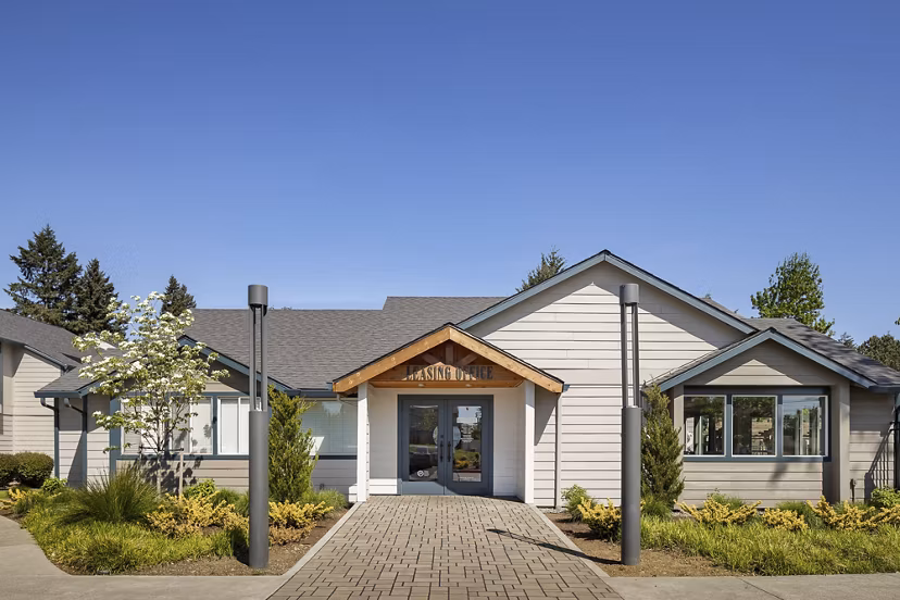 Brookside 112 Apartments: Elegant design in a serene neighborhood