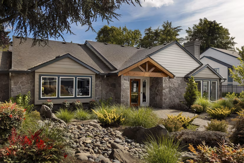 Brookside 112: Luxurious view of modern apartments in lush surroundings