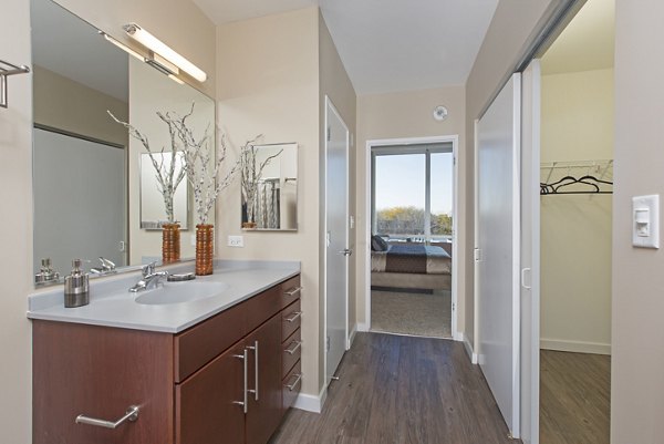 bathroom at 1401 S. State Apartments 