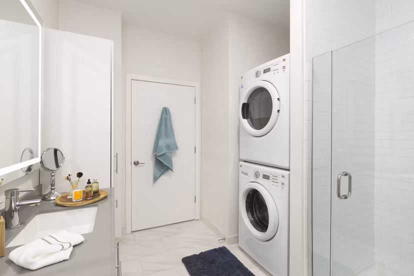 laundry and bathroom at Montaje Apartments