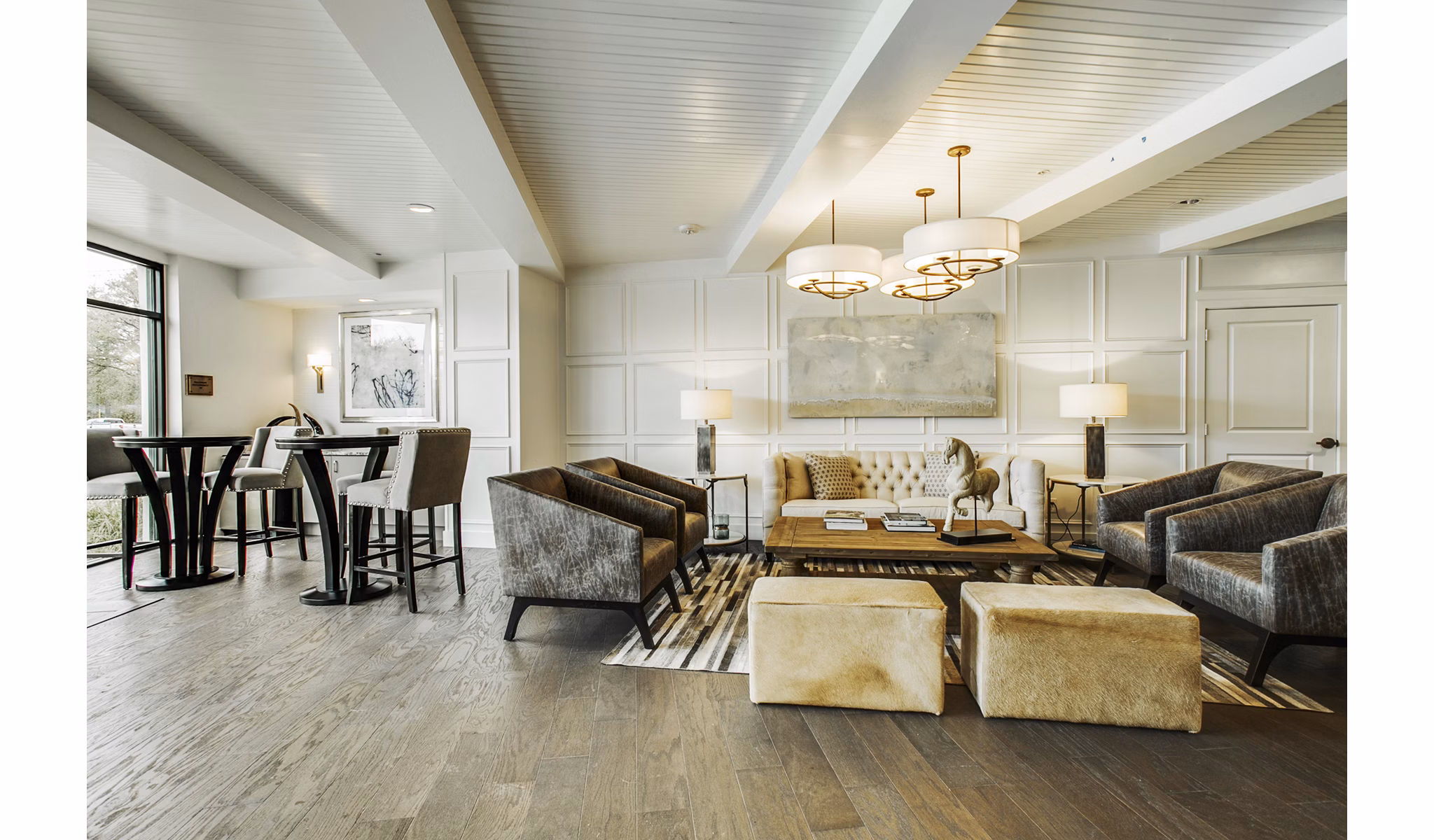Modern clubhouse with stylish lobby at West Koenig Flats Apartments