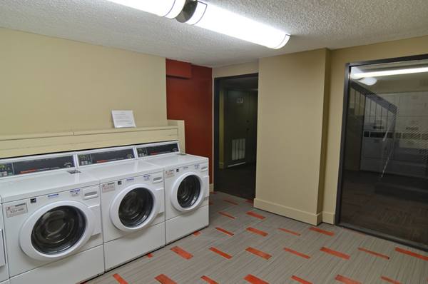 laundry facility at Summitt Ridge Apartments
