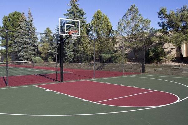 recreational area at Summitt Ridge Apartments