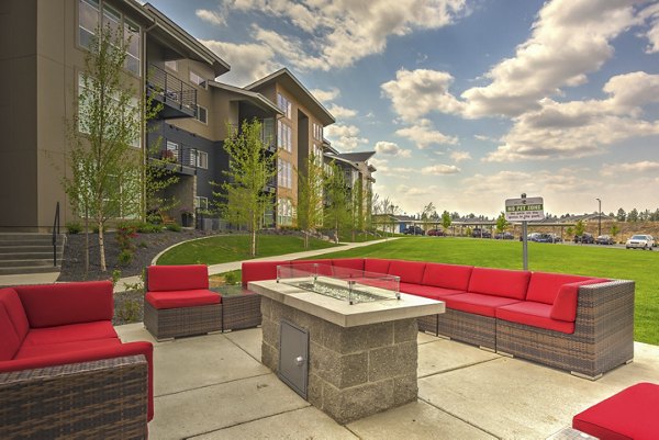 fire pit at Bella Tess Apartments