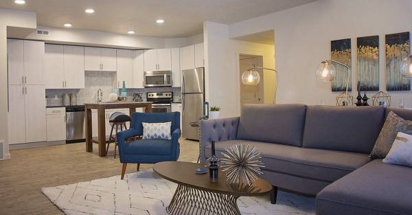 living room at Rockledge at Quarry Bend Apartments