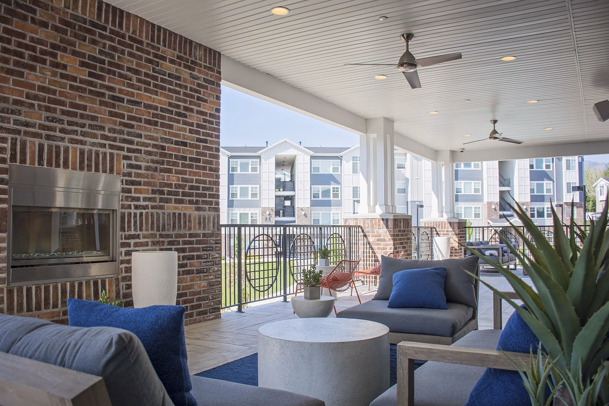 patio at Rockledge at Quarry Bend Apartments