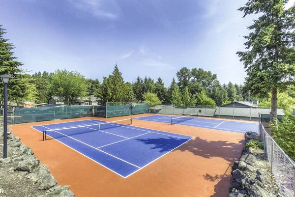 tennis at Onyx Apartments