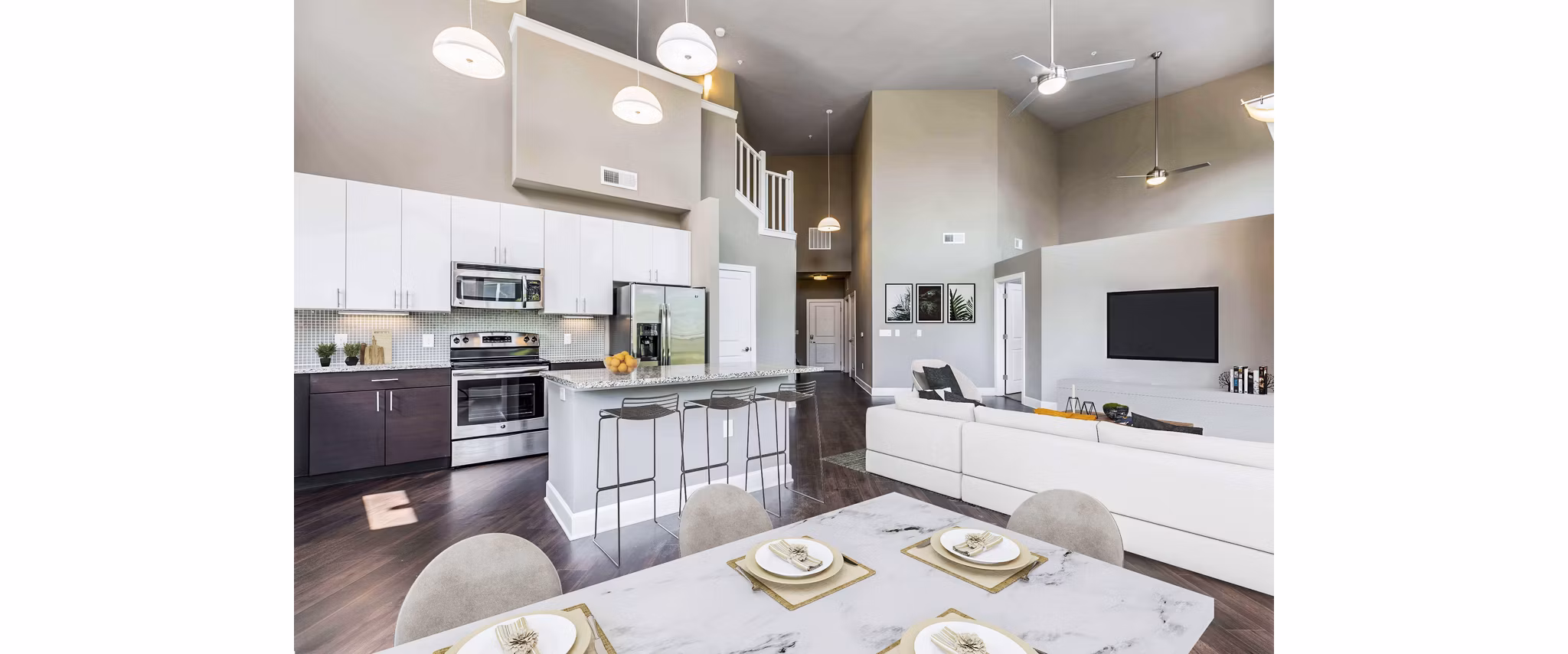 dining room at Loft One35 Apartments