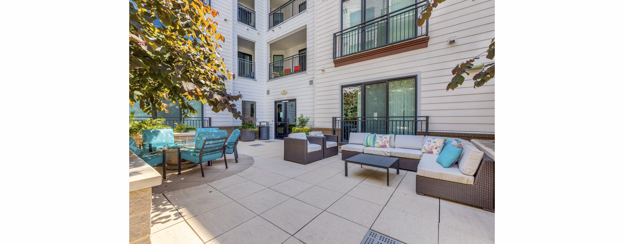 courtyard at Loft One35 Apartments